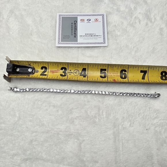 925 Sterling Silver Moissanite Tennis Bracelet .5 Carat - Picture 3 of 5